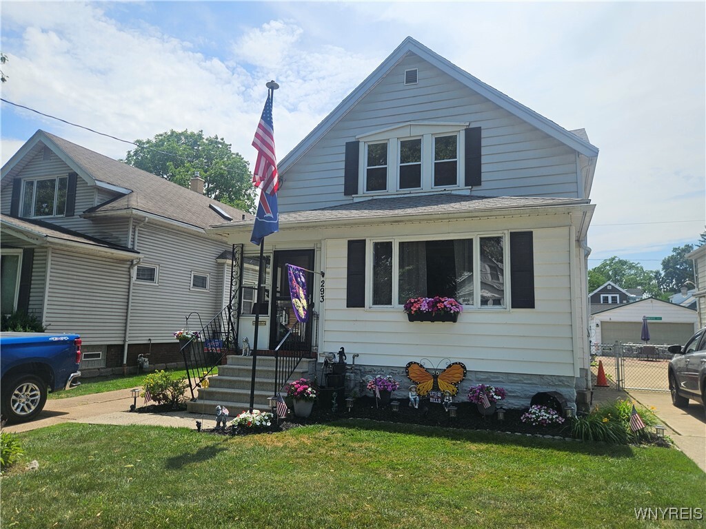Primary Photo - 293 Potters Rd