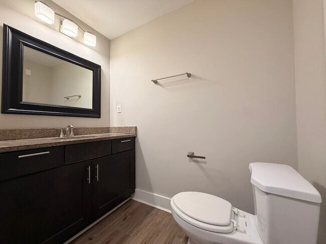 Foto del edificio - 3 bed 2 bath in Dekalb!