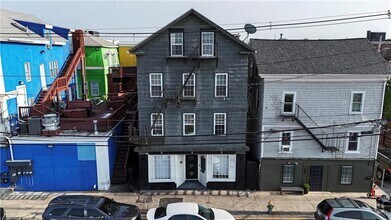 Building Photo - 108 Spruce St