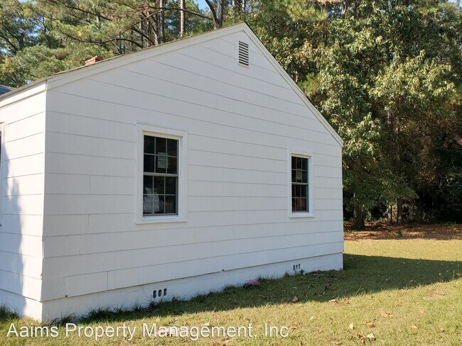 Building Photo - 2 br, 1 bath House - 308 W. 8th Avenue