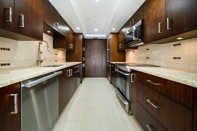 Foto del edificio - 899 Jeffery St