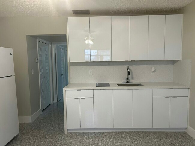 Foto del edificio - 3631 SW 27th St