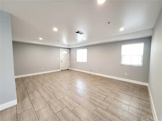 Foto del edificio - 153-153 1/2 W 90th St