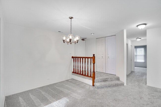 Foto del edificio - 1330 Cromwell Ct