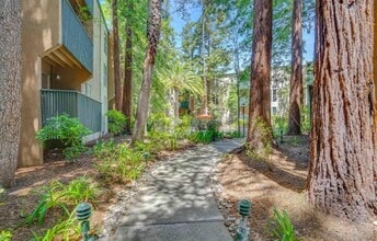 Building Photo - 150 Sharene Ln