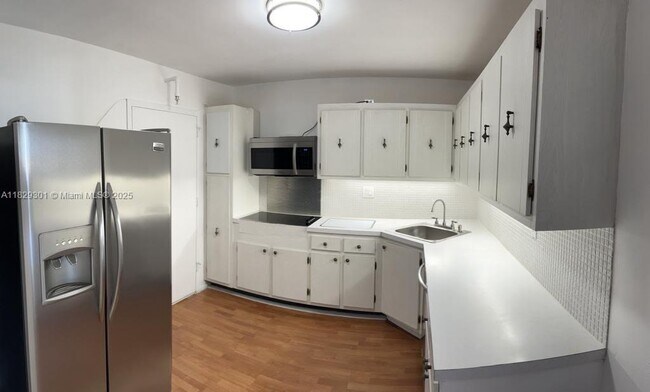 Foto del edificio - 2780 NE 183rd St