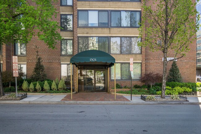 Foto del edificio - 1301 20th St NW