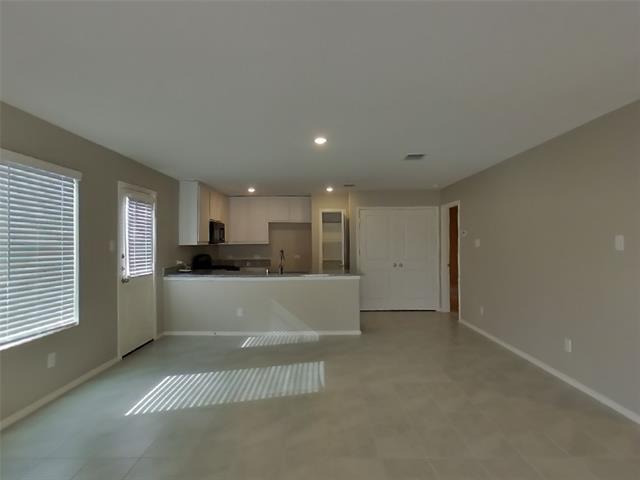 Building Photo - 8813 Red Fox Trl