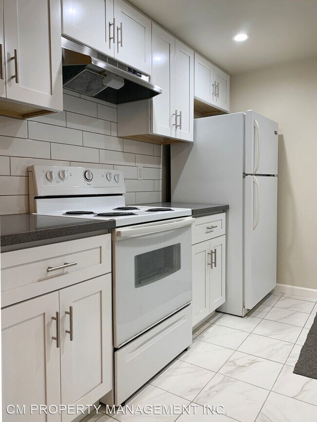Building Photo - 2 br, 1.5 bath House - 871 W. California A...