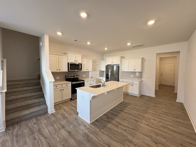 Building Photo - Brand new three bedroom 2 1/2 bath townhom...