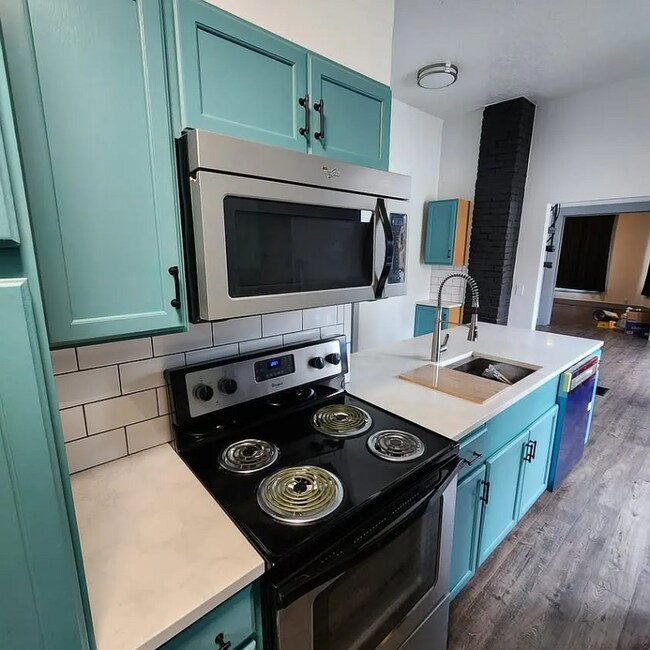 Building Photo - 2428 NE Rodney Ave