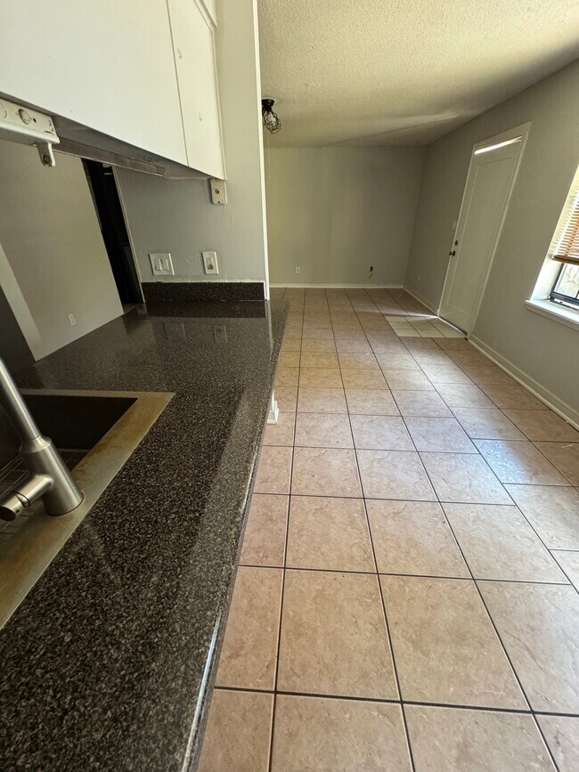 Foto del edificio - 1863 Nekoma Ct