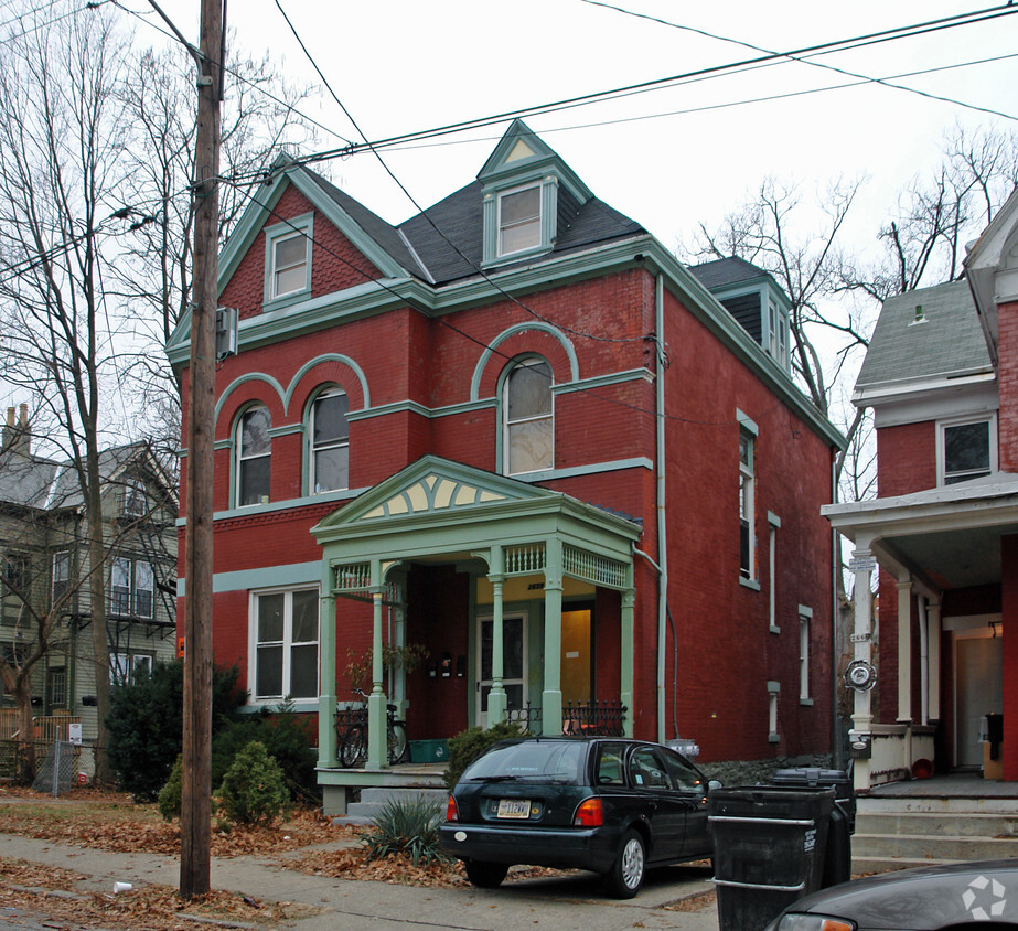 Building Photo - 2659 Bellevue Ave