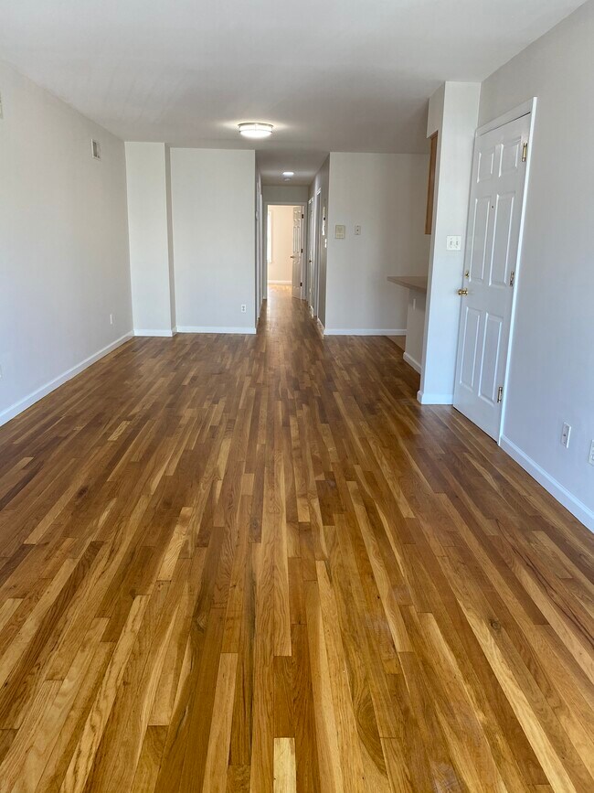 Dining Room - 117 Hague St