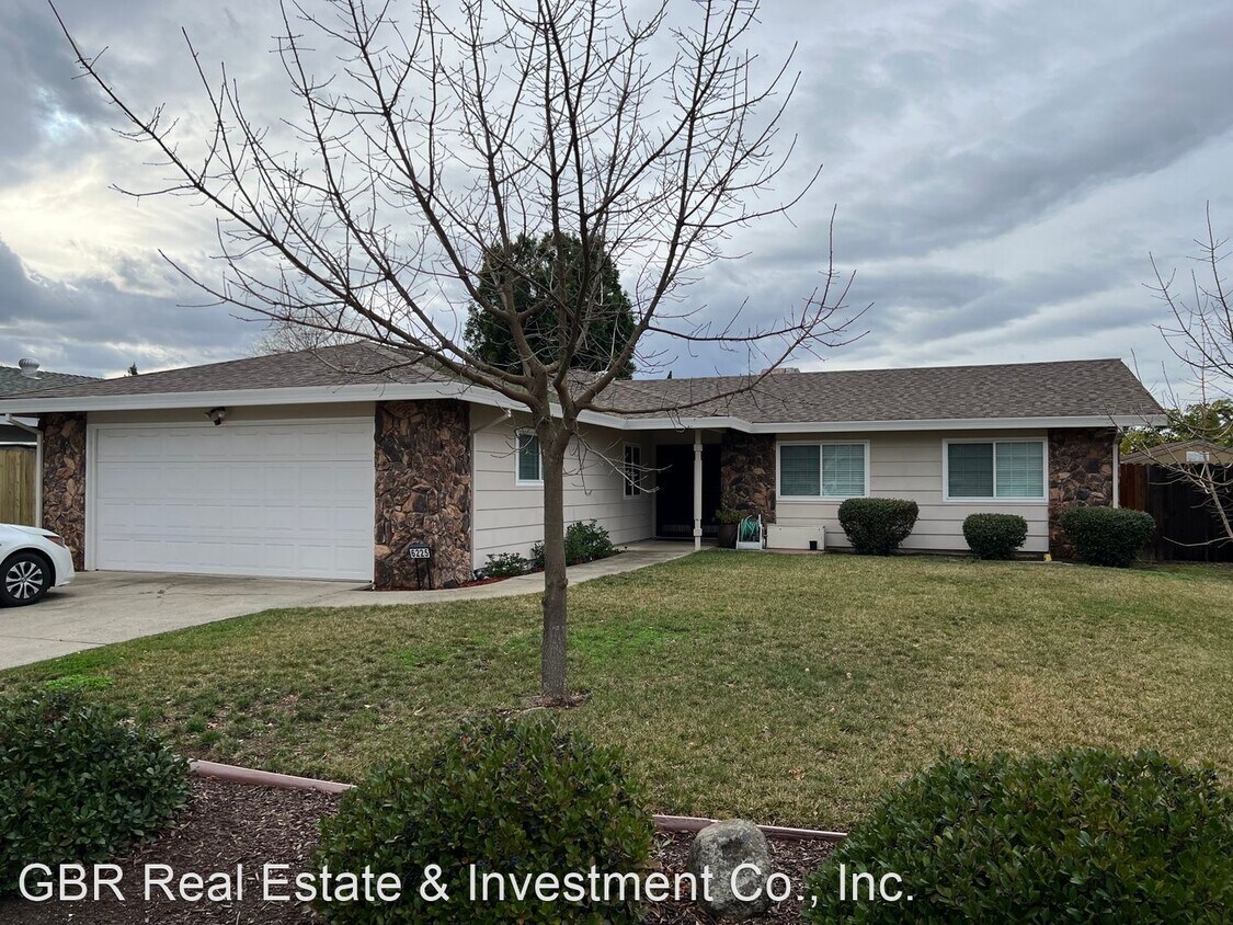 3 br, 2 bath House 6225 Greentop Way House Rental in Orangevale, CA