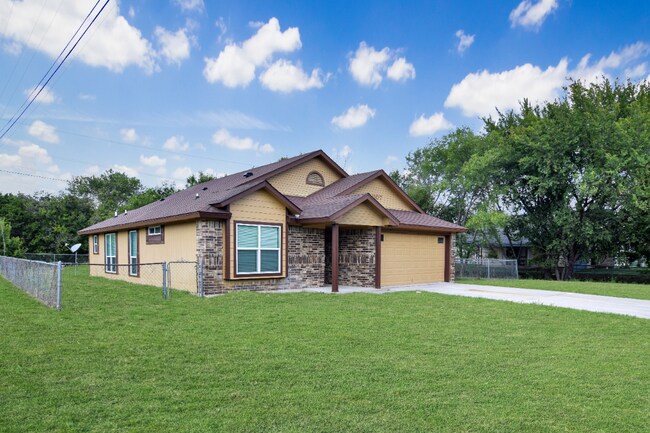 Foto del edificio - 1107 Patriotic St