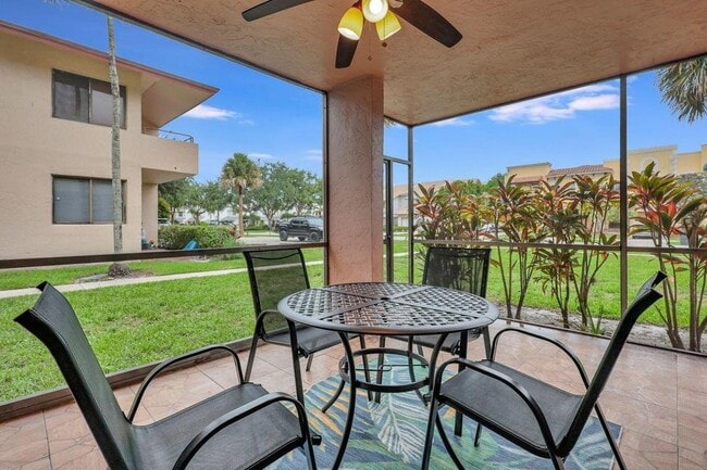 Foto del edificio - 12641 Westhampton Cir