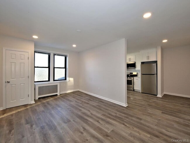 Building Photo - 110 Bradford St