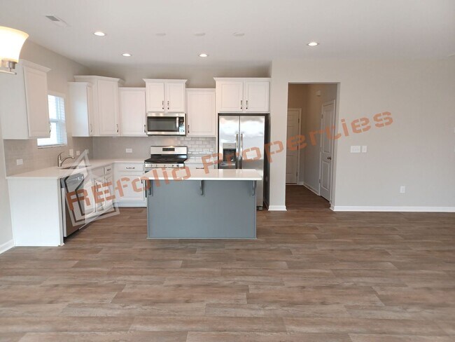 Building Photo - Beautiful 4 Bedroom Home with Attached 2 C...