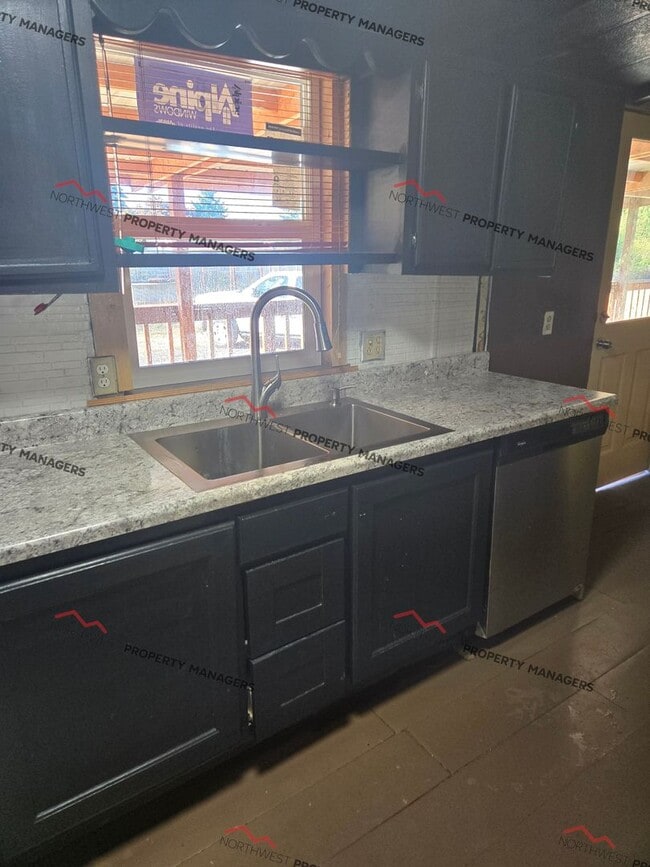 Building Photo - STATUS: AVAILABLE | R51 | $1895 + $100 for...
