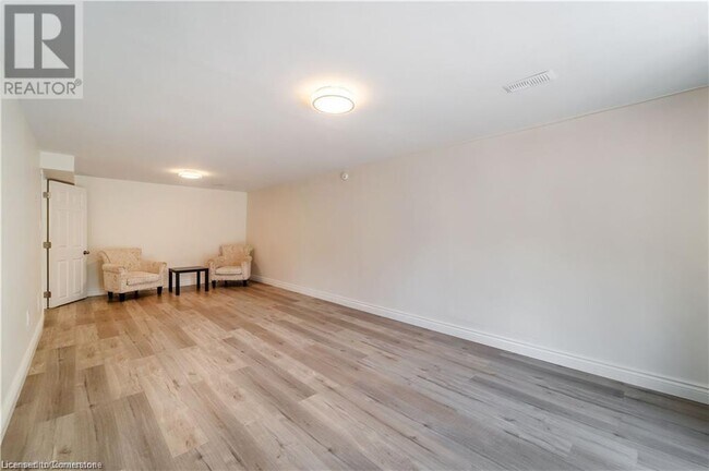 Building Photo - 179 Wendover Dr