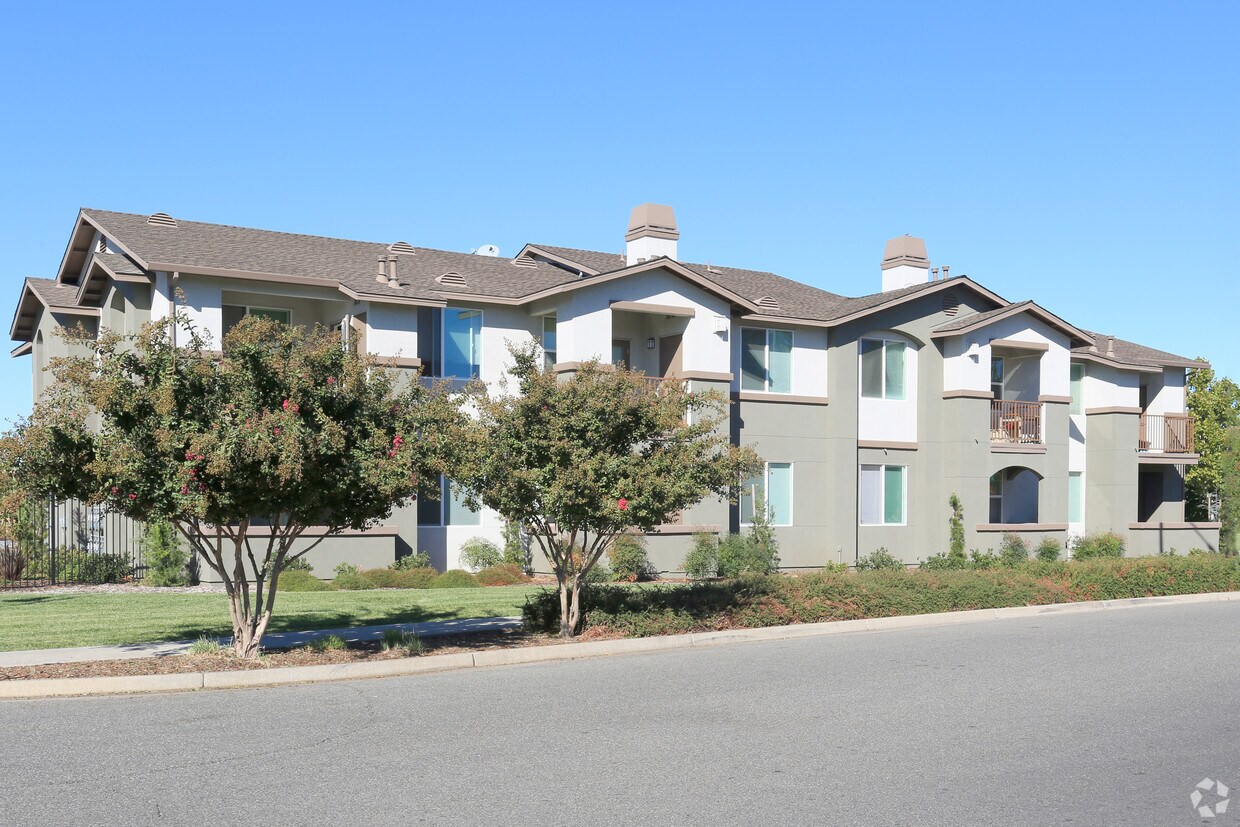 Eaton Village Apartments in Chico, CA