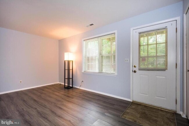Building Photo - 185 Shetland Cir