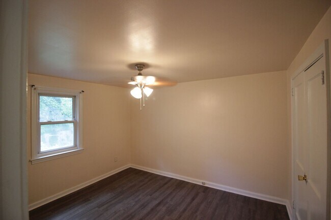 Building Photo - Charming 3BR Townhome in Wilmington