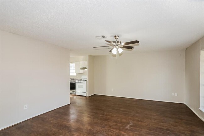 Foto del edificio - 5139 Wickview Ln