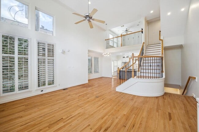 Building Photo - 6603 Wanita Pl