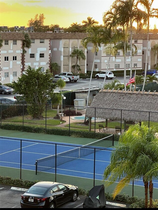 2430 SW 81st Ave Unit 406, Davie, FL 33324 Condo for Rent in Davie