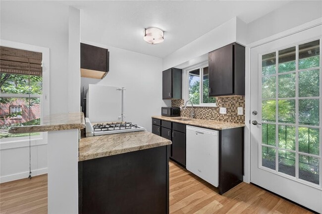 Building Photo - 1513 Travis Heights Blvd