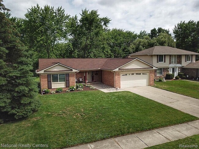 Building Photo - 44182 Leeann Ln