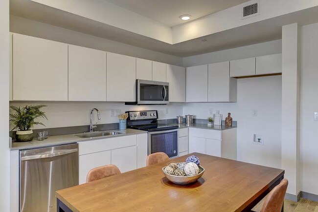 Foto del edificio - 400 Herron Dr