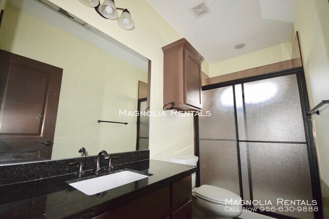Building Photo - West Oaks Apartments