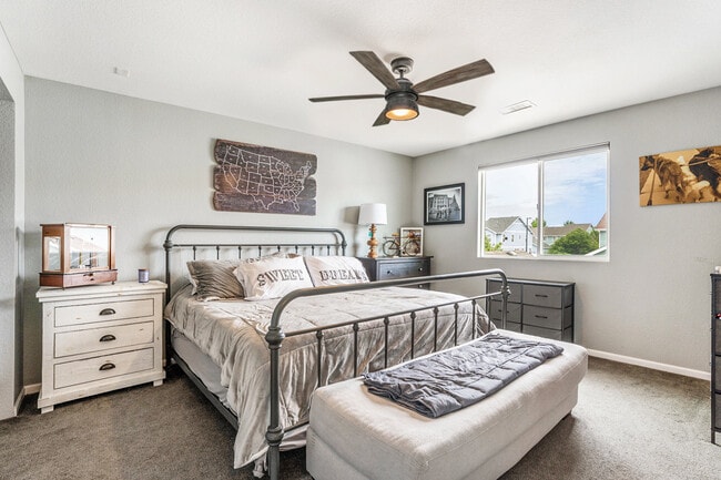 Bedroom 1 - 5796 Biscay St