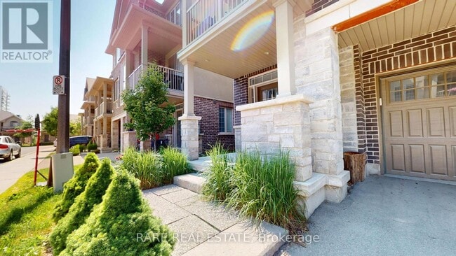 Building Photo - 391 Cranbrook Common