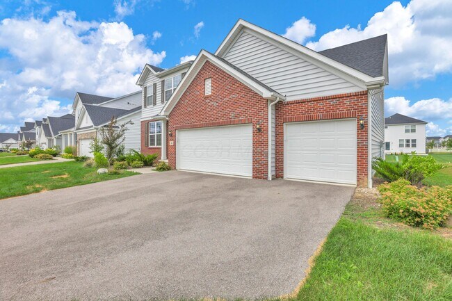 Building Photo - 241 Sunstone Ln