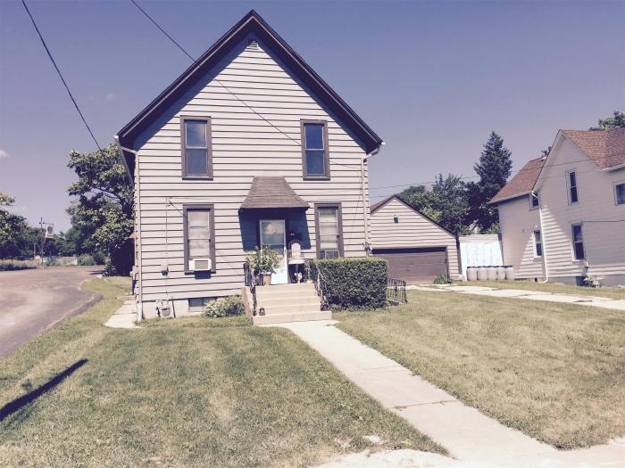 Primary Photo - 2 bedroom in Elgin IL 60120