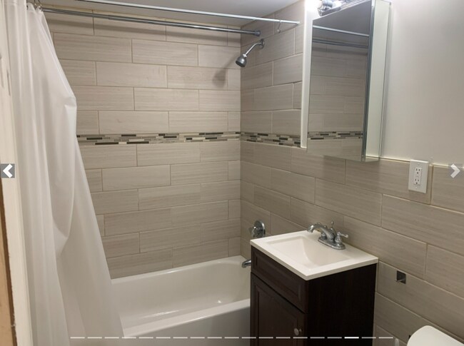 Foto del edificio - 465 Commonwealth Ave