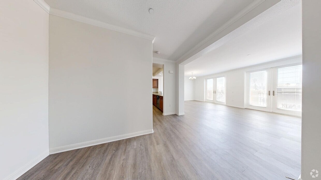 Photo - Raincross Promenade Apartments
