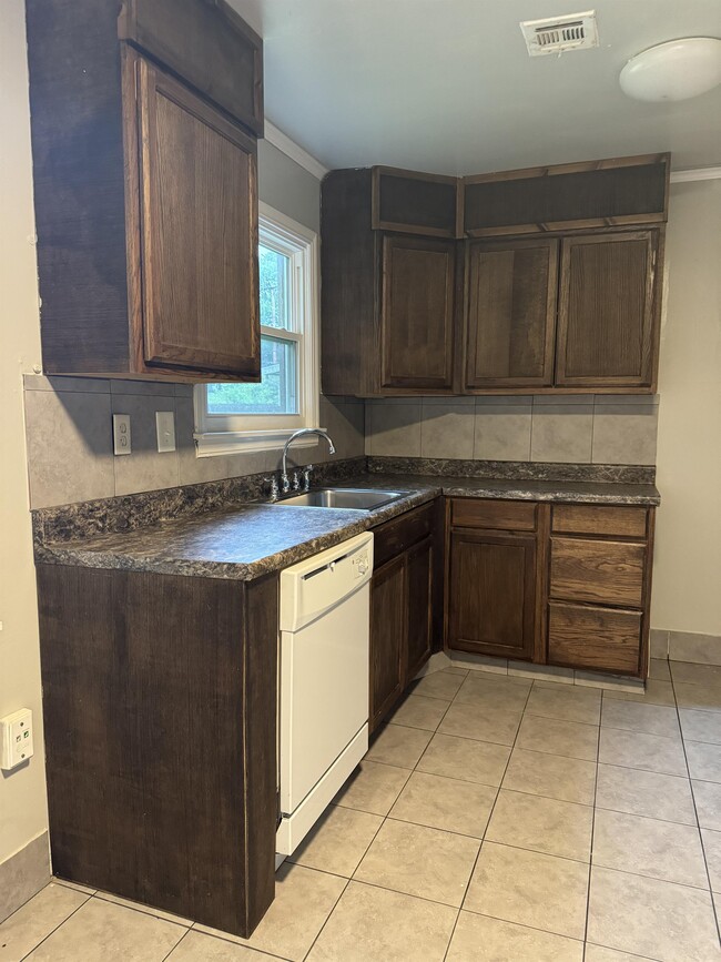 Building Photo - 6245 E Marshall St