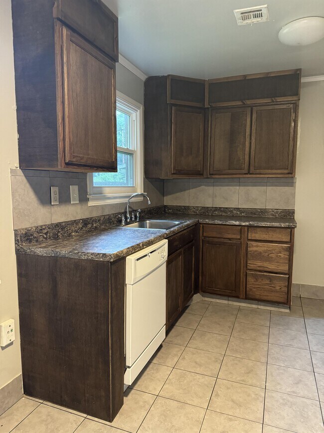 Foto del edificio - 6245 E Marshall St