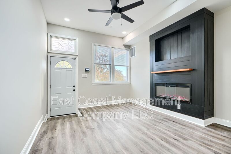 Photo - 2116 E Hoffman St