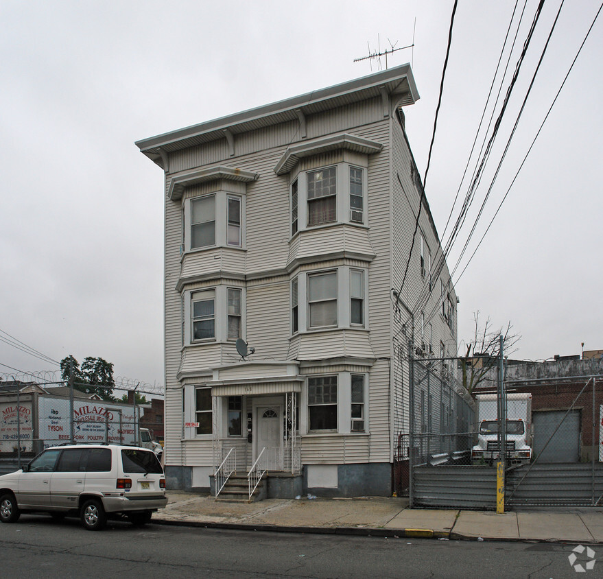 Building Photo - 168 Sherman Ave