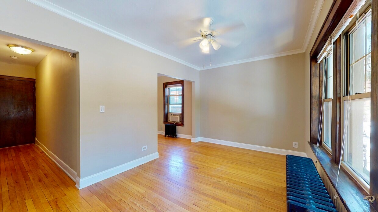 Primary Photo - 7 W Campbell St