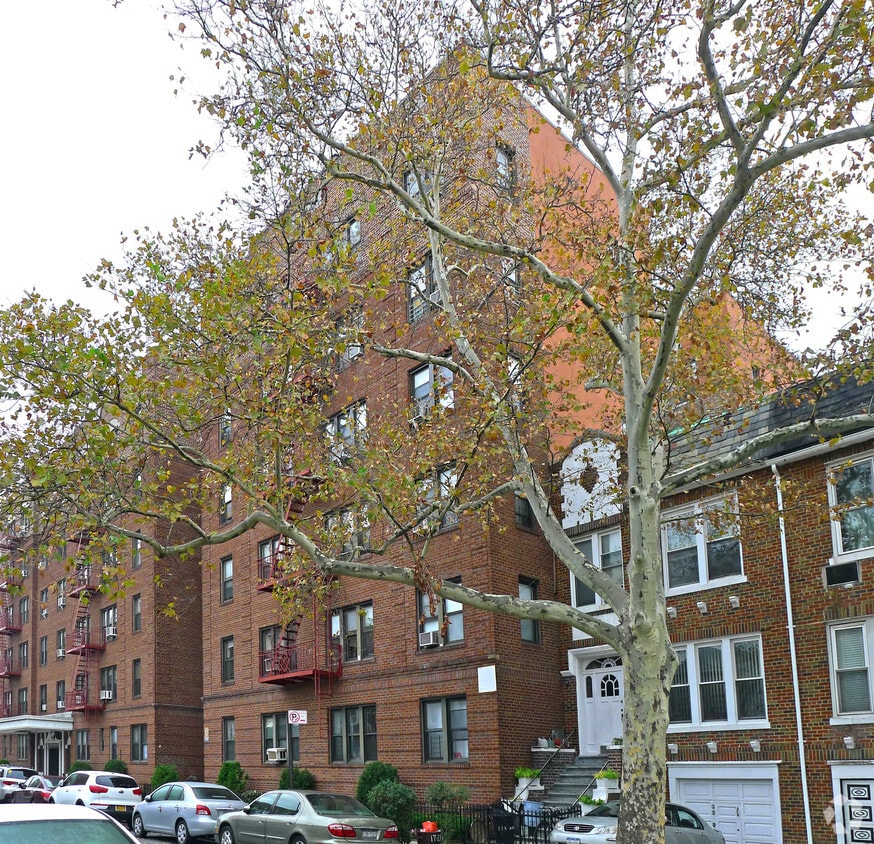 Primary Photo - 1701 W 3rd St