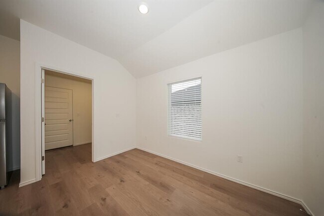 Foto del edificio - 1841 Rock Elm Dr