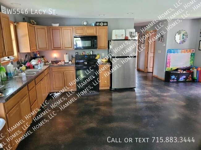 Building Photo - W5546 Lacy St