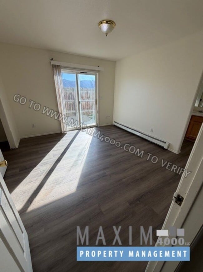 Photo - 483 David Ct Townhome